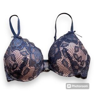 La Vie En Rose beautiful pale pink and grey lace bris